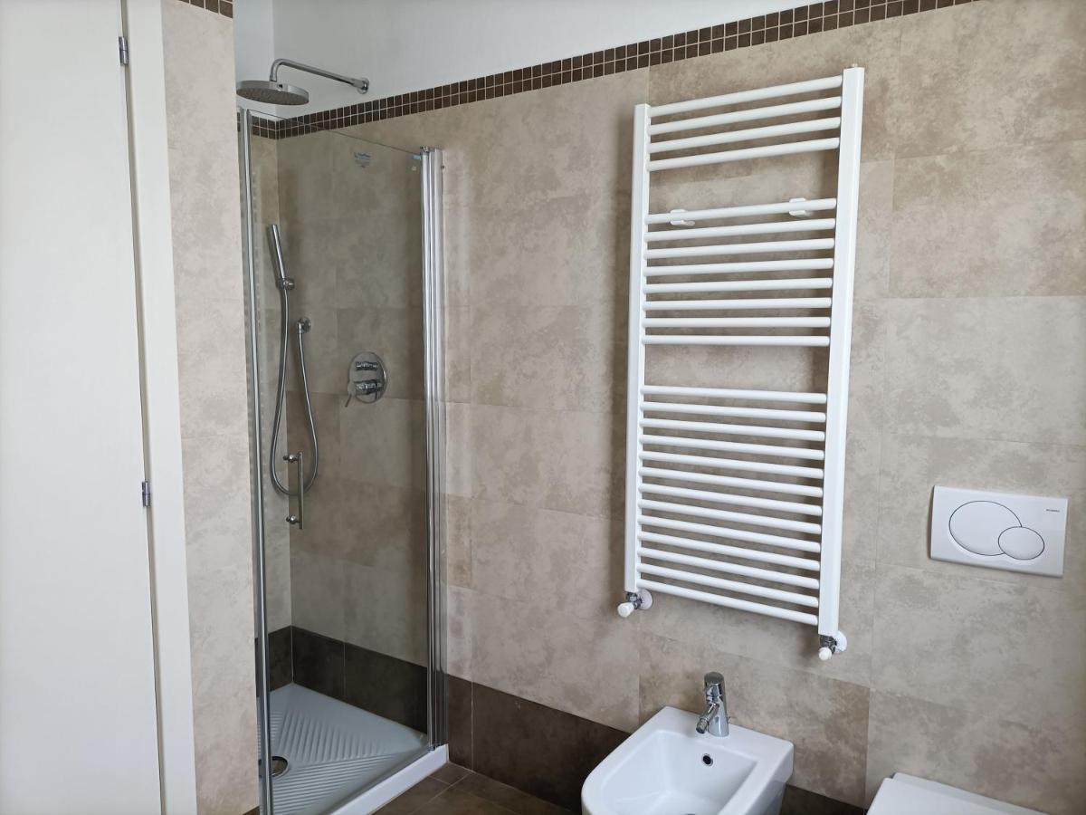 Casa Emilia - Appartamento Per Vacanze - Фолиньо Экстерьер фото